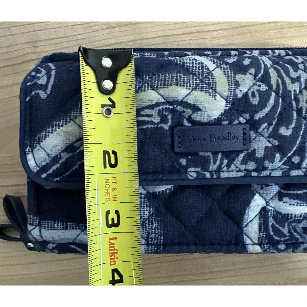 Vera Bradley Wallet Wristlet Blue Paisley Quilted RFID
